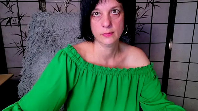 _Sweetlonglips_ - Happy Weekend! Last tipper = 7 vids