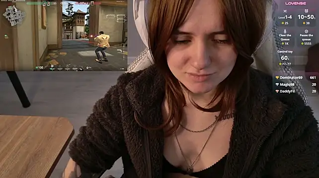 Luna_Loveee - tease pussy close to camera