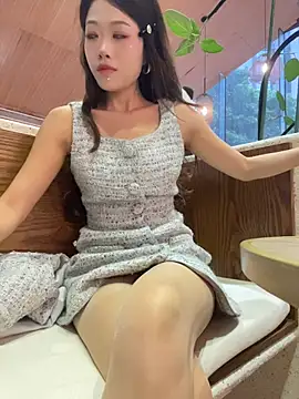 Emily-6868 - 完成目标上帝视角户外商場