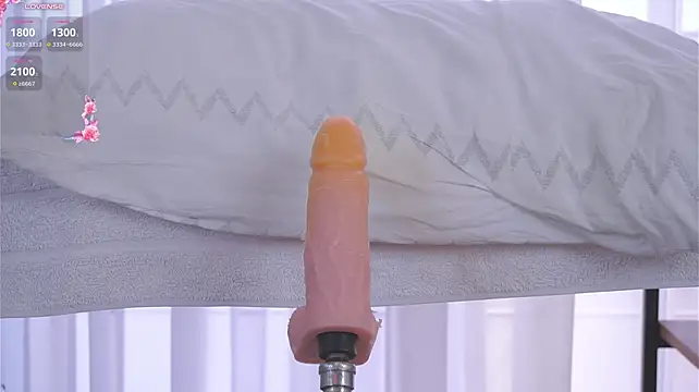 LynBardon - 🍓Last tipper take control my toy 🍓