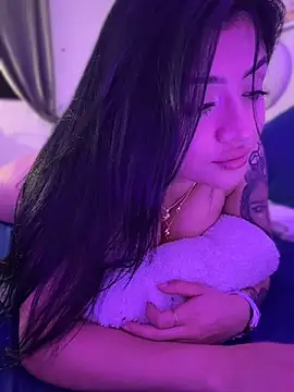 Lucianaroy - Flash pussy and play clit
