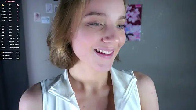 ElvinaBusuttill - awww suck my finger closer...