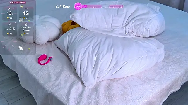 Alexis_Lovely - show my hard big nippples