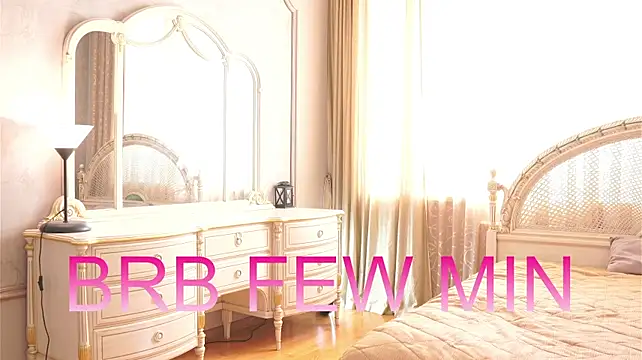 MercedezTimbs - Touch my cute belly