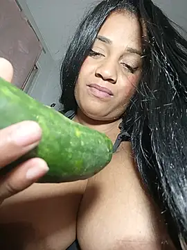AbellaLizz - Squirt +cucumber+ cum🥒🥗🥙