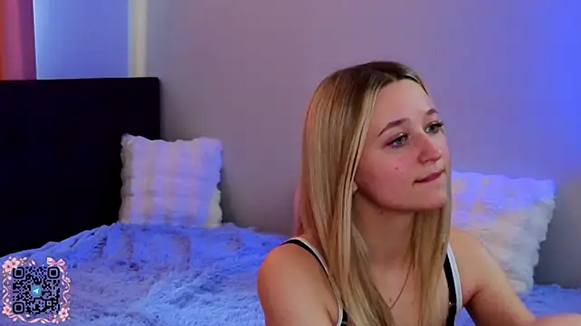 GirlMathExpert - eyes contact