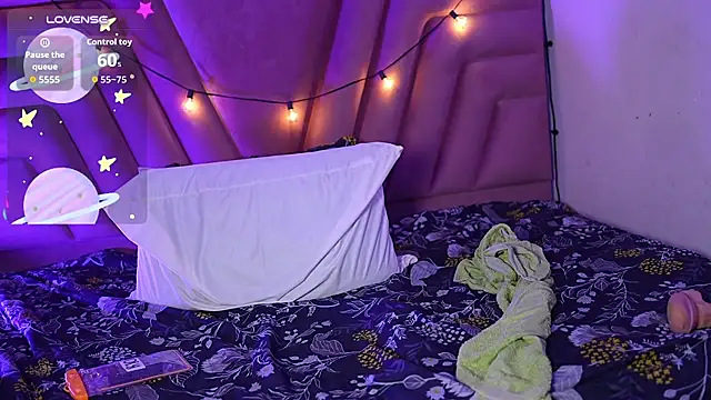 Innocenthazel - DILDO FUCK 🍆🍆
