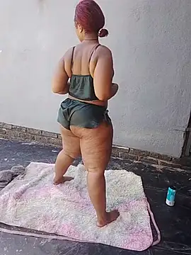 Thickbootykim - MAKE ME WET DADDY