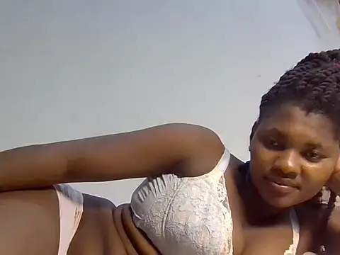 Smallprettygal - show pussy