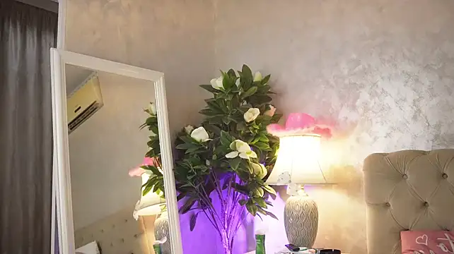 LeilaBie - Play with my pussy 🥰😽💞