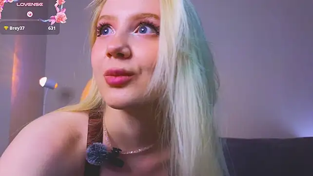 OliviaBrownn - massage boobs without top !
