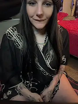 Royal9123 - Need new Nails guys.. Make me squirt