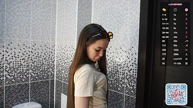 PearleKalmen - play with oil on my naughty ass 💖
