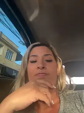 Lindinha-sexy - tocando sirica no carro de app!!!!!!!!