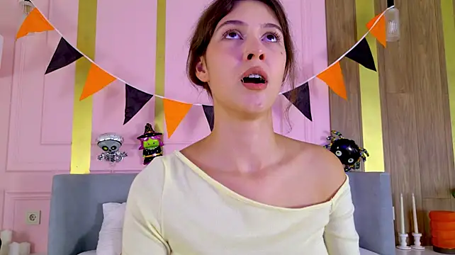 MilaLavson - Slap my tit