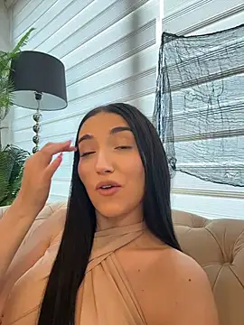 AliceSchuster - Tease my nipples vibe my clit💦