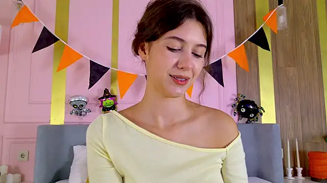 MilaLavson - Slap my tit