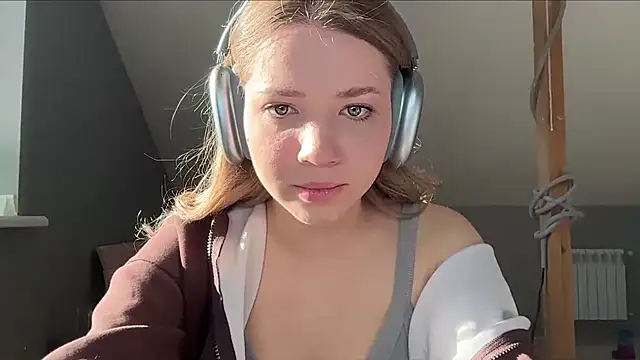 Blondesveg - Take off my top🍑