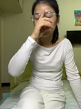 Yuyu7788 - 全裸5分钟