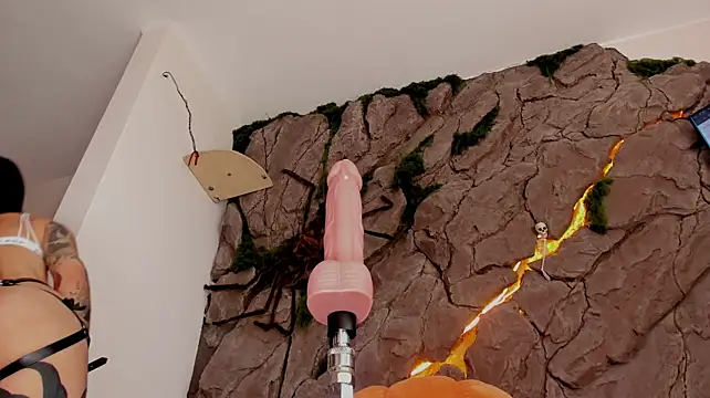 Maakimo - CREAMY WILD CUMSHOW