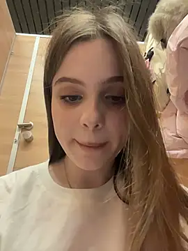 Lunabelle_ - sit on u rub pussy w saliva + pinch clit