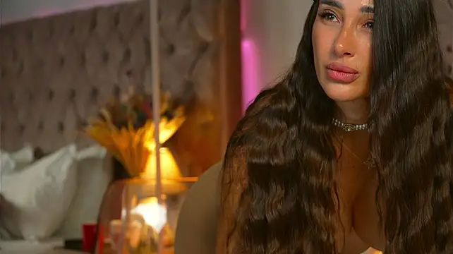 Miriam_fox - hii, miraa👄