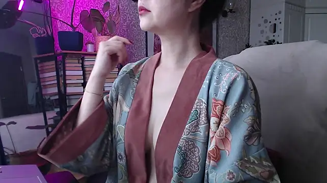 Koreanowner - Make me bLUSH