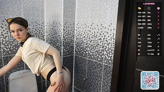 PearleKalmen - help me taking off my tight bra 💖