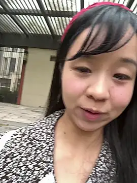 NiNa5203 - 在外面遛狗