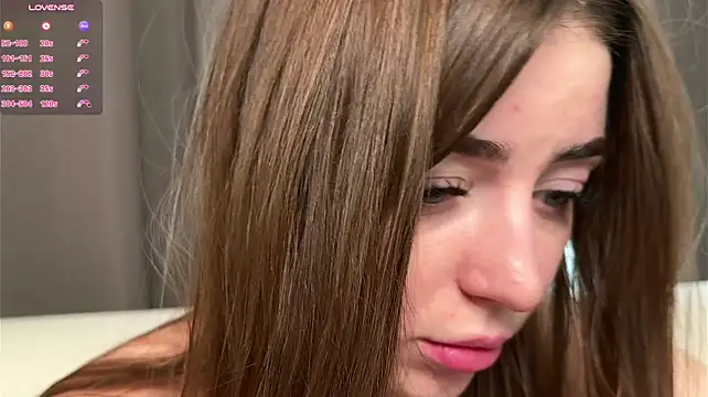 LindaFarm - cameltoe tease