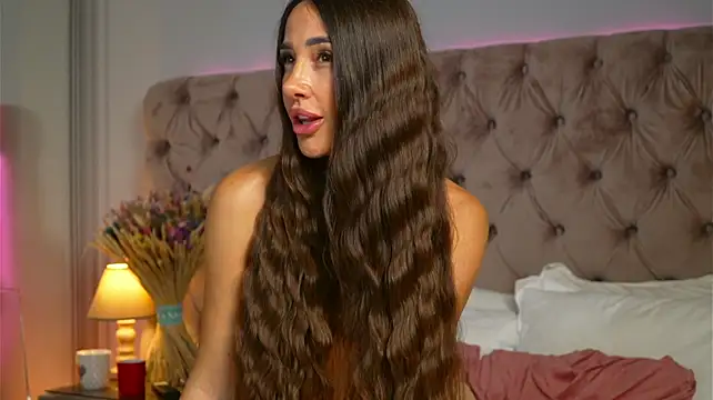 Miriam_fox - hii, miraa👄