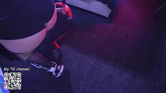 Vulagarmanners_ - OIL BOOTY AND SPANK MORE