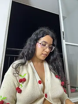 Gia_cutee - suck it on your knees on the balcony