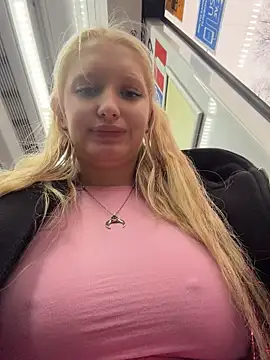 Elfi_InPublic - Show tongue +pinch nipples in bus
