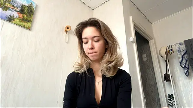 Sara_Bloservety - Add cream on my sweety boobies
