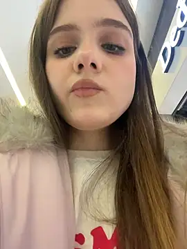 Lunabelle_ - risky show u wet panti right in mall
