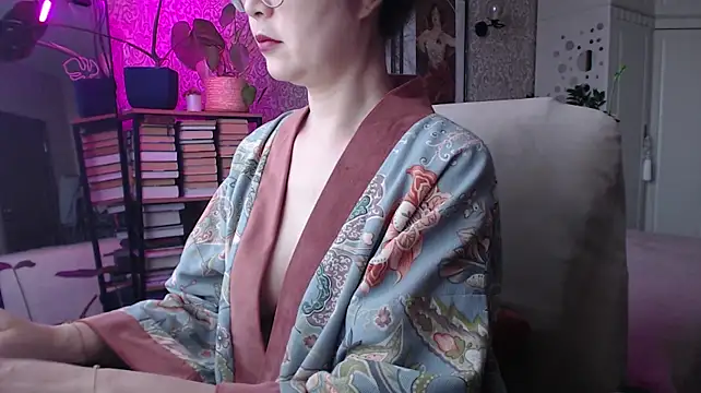 Koreanowner - Make me bLUSH