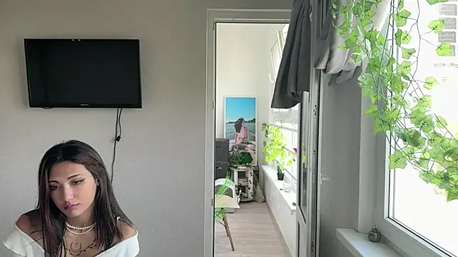 FatimaCarbonell - make my shorts lower from behind:3