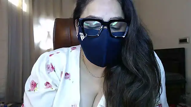 SEXY-Sardarni - boobs show