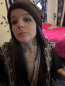Royal9123 - Need new Nails guys.. Make me squirt