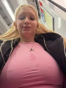 Elfi_InPublic - Show tongue +pinch nipples in bus