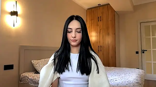 OnaChicalace - last tipper receives hot pic in pm