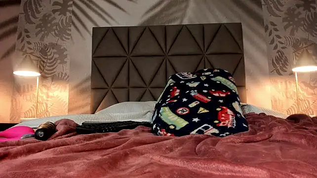 Yvonne_Collins - vibrate my vagina with your vibrations a