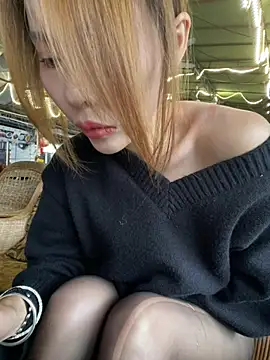 Luck6688 - 完成目标户外互舔闺蜜奶头