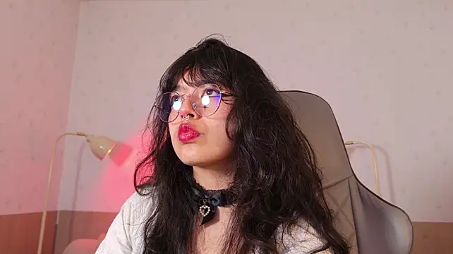 Saphyralux - I show you my ass and push for you