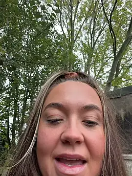 Naughty_Brunette_xx - Get my Boobs out