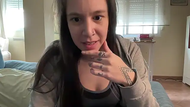 LadyMojito - SHOWING FEET AND STEP POV
