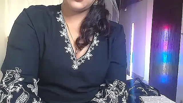 SimmiQueen_77 - Make my day 😉🥰show boobs