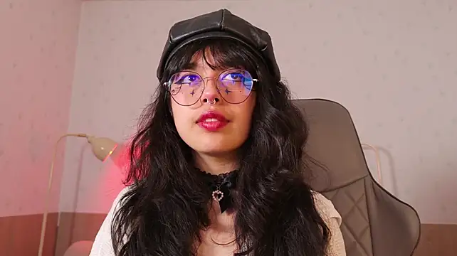Saphyralux - I show you my ass and push for you