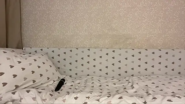 MatthewScheff - Take off my skirt and show sweet pussy